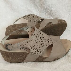 Abeo Unify Leather Wedge Cork Heel Sandal Cream, Metatarsal Support Size 11